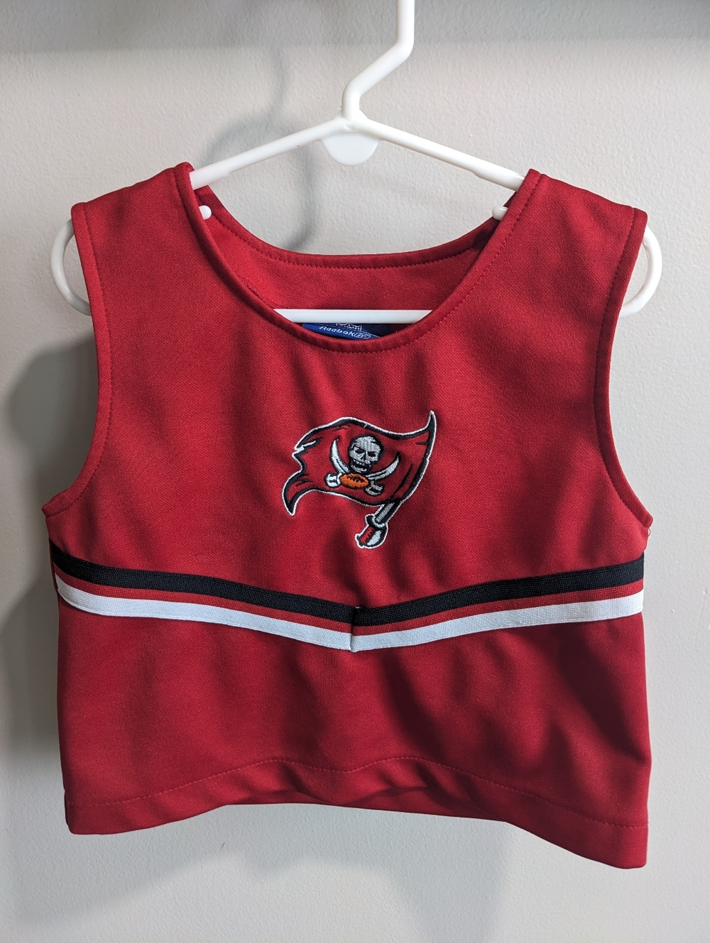 Tampa Bay Buccaneers Girls Cheer Top Size 7-8 Red Reebok NFL